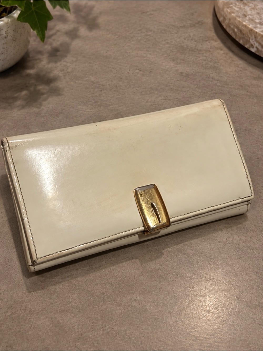 GUCCI Ivory Patent Vintage Leather WALLET